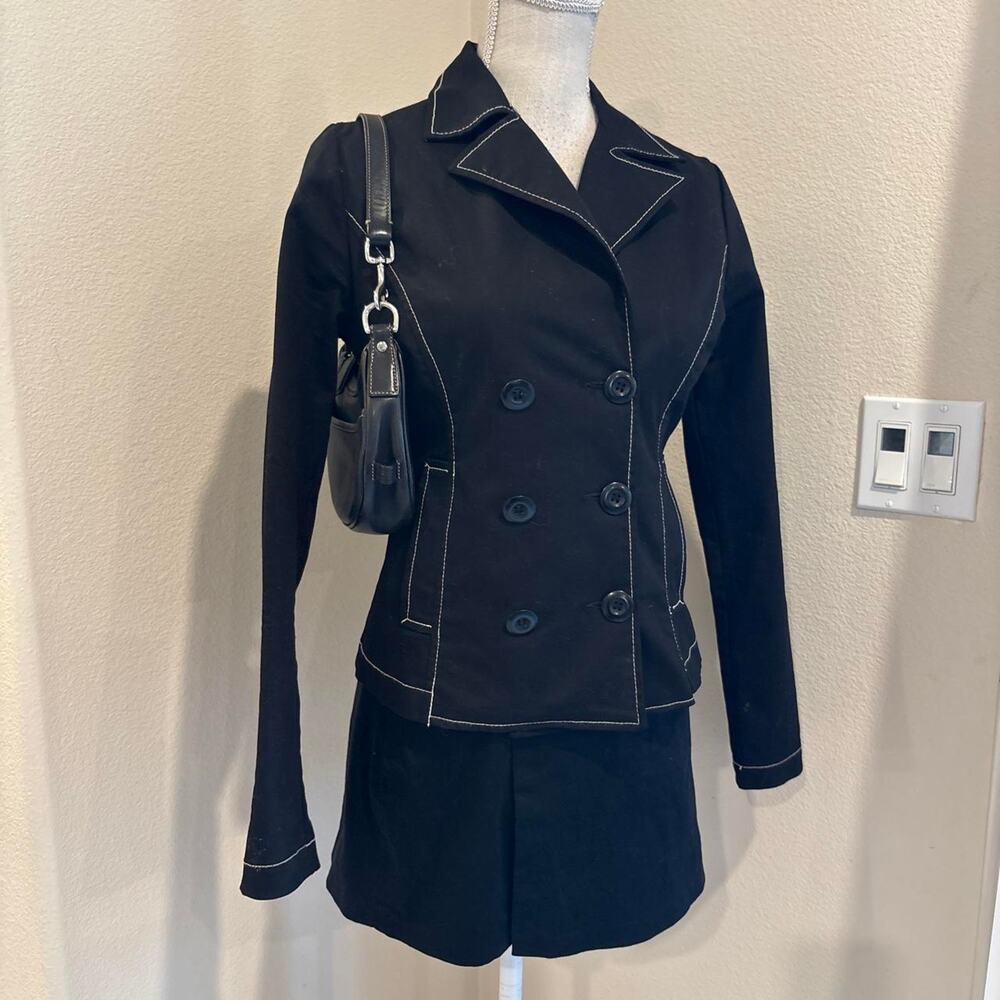 Doki Geki black blazer with pink stitching. Size medium